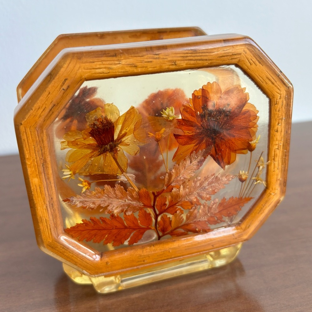 Design Gifts Pressed Flower Resin Vintage Napkin Holder